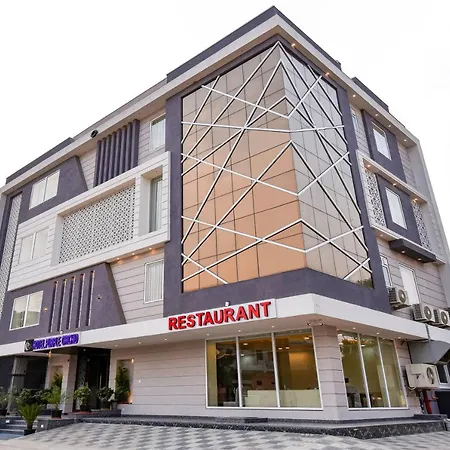Hotel Purple Orchid-2